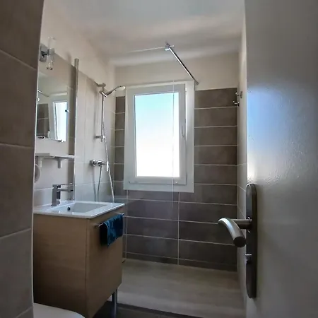 Studio Cabine + Loggia * אגדה